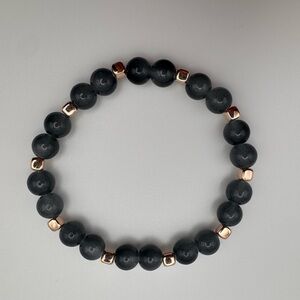 Chic Black and Gold Beaded Bracelet